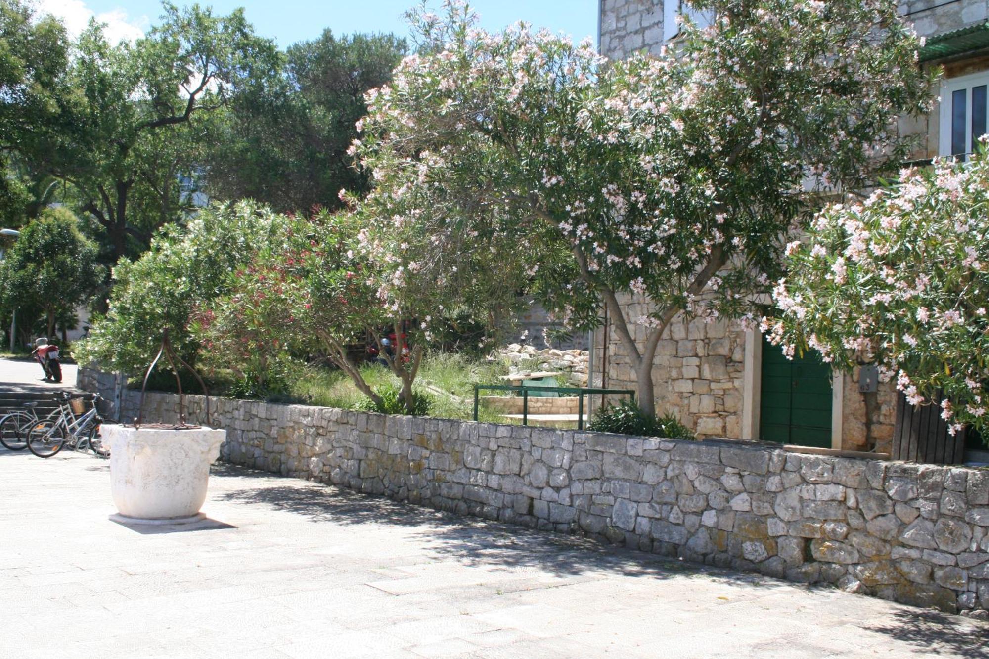 Holiday Home Isabella Vis Exterior foto
